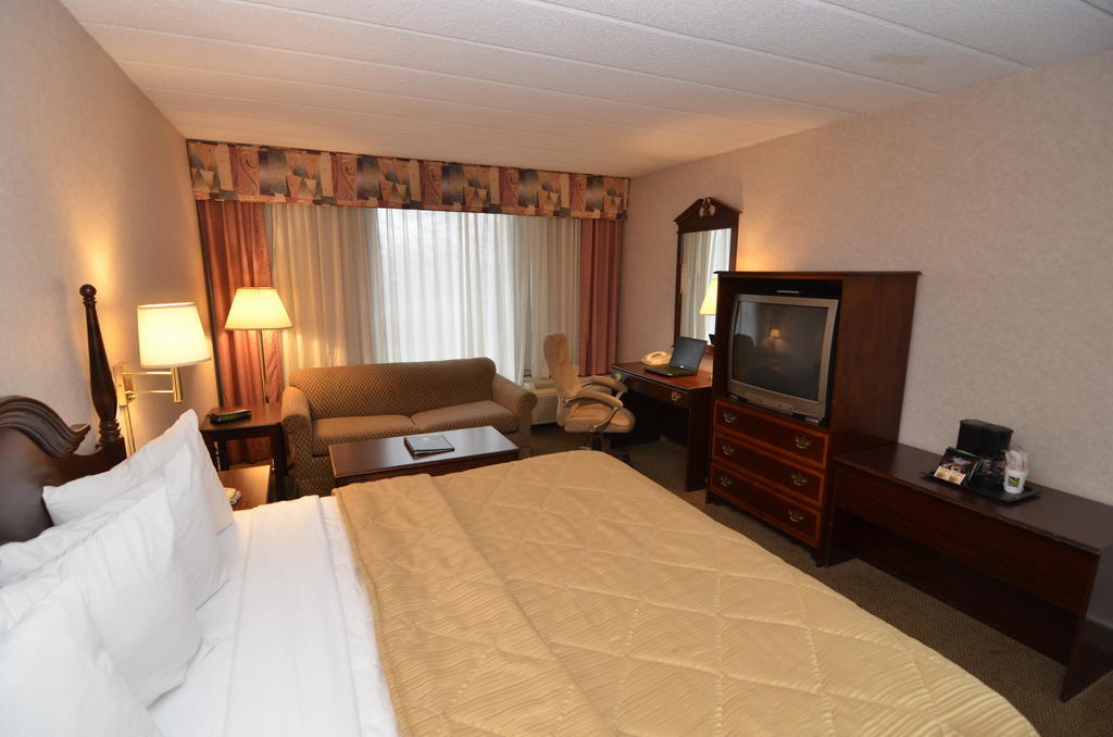 Baymont By Wyndham Hotel